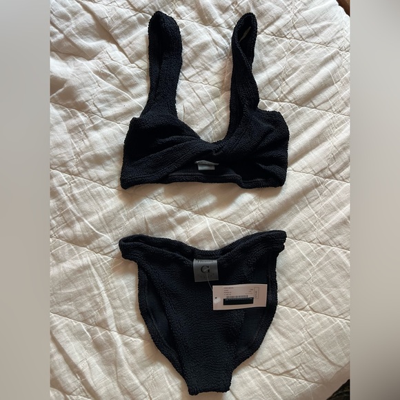 Hunza G NWT Black Juno Crinkle Bikini - Picture 3 of 5
